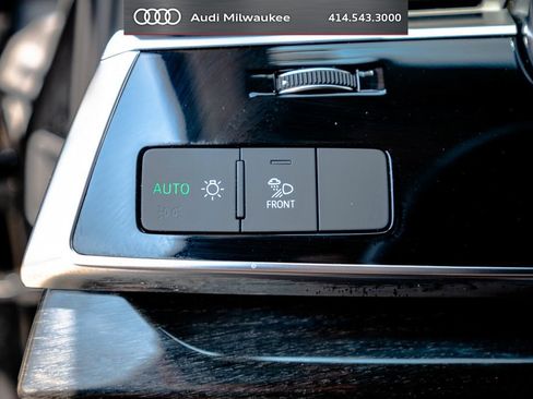 Used 2023 Audi Q7 3.0T Premium Plus w/ Premium Plus Package AWD/4WD image 25