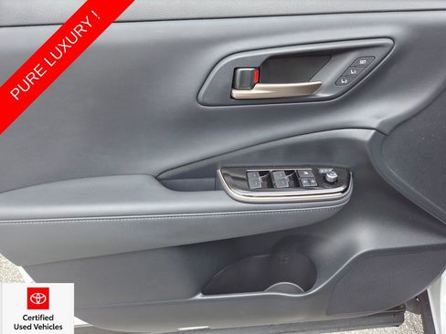 Used 2024 Toyota Crown AWD/4WD image 26