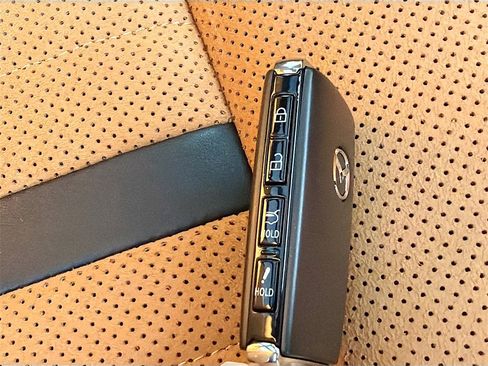 Used 2025 MAZDA CX-70 3.3 Turbo S w/ Premium Plus image 39