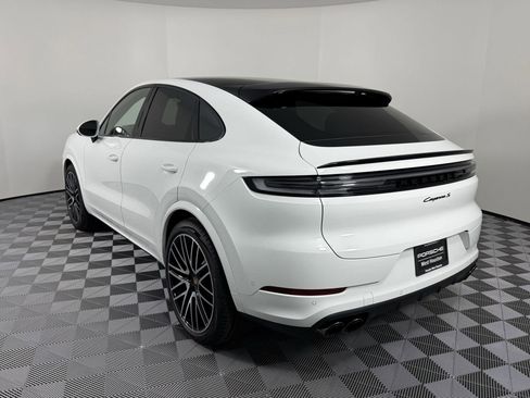 Certified 2026 Porsche Cayenne S AWD/4WD image 3