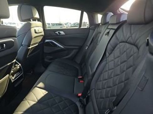 Used 2025 BMW X6 xDrive40i image 5