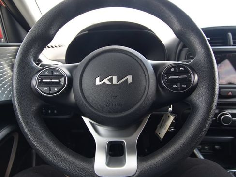 Used 2024 Kia Soul LX w/ Option Group 015 FWD image 17