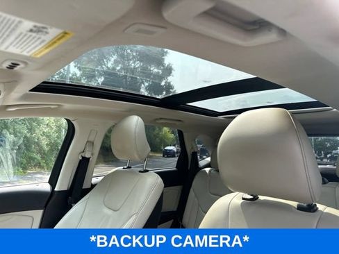 Used 2019 Ford Edge Titanium w/ Cold Weather Package FWD image 9