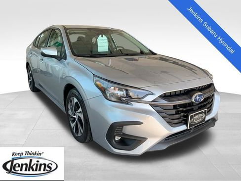 Certified 2025 Subaru Legacy Premium AWD/4WD image 1
