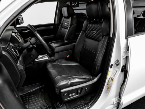 Used 2019 Toyota Tundra Platinum image 33