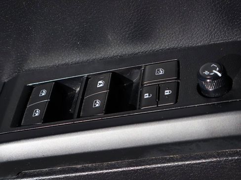 Used 2021 Toyota Tacoma SR image 16