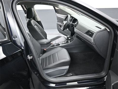 Used 2021 Volkswagen Jetta SE image 34