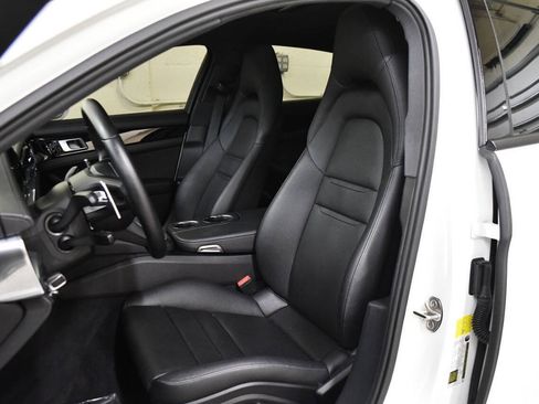 Used 2021 Porsche Panamera RWD image 9