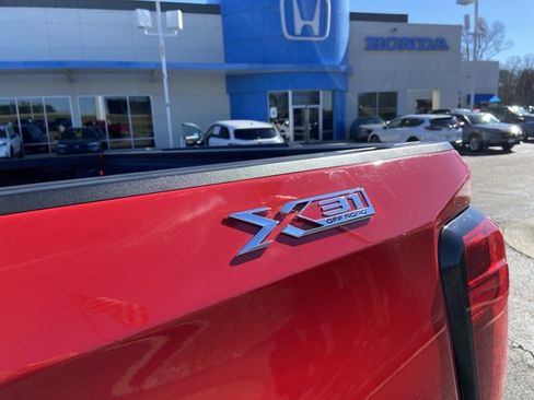 Used 2019 GMC Sierra 1500 SLE w/ SLE Value Package image 52