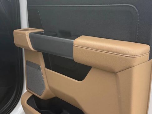 Used 2023 Ford F450 Lariat w/ FX4 Off-Road Package image 23