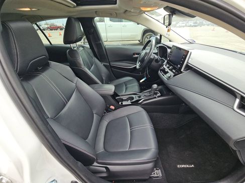 Used 2022 Toyota Corolla XLE image 18