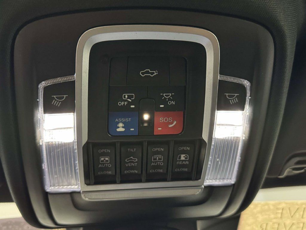 Used 2023 RAM 1500 Laramie AWD/4WD image 27