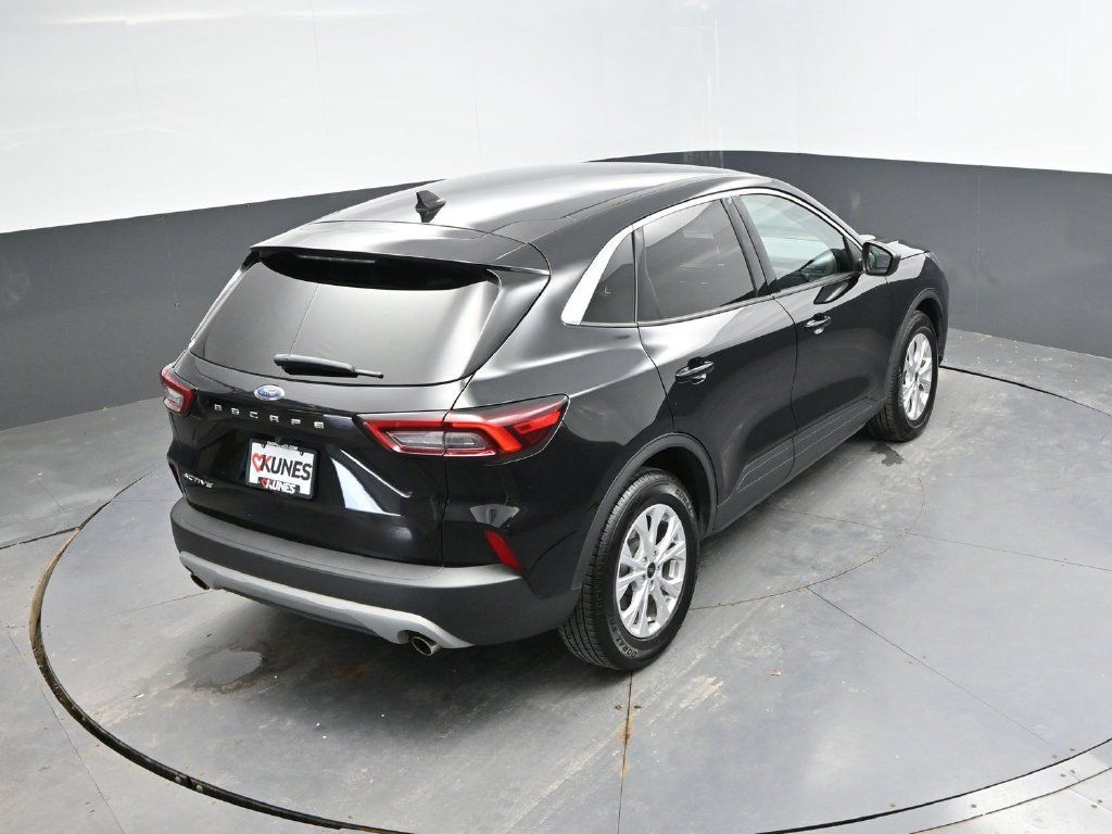Used 2024 Ford Escape Active FWD image 30