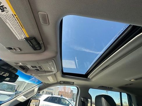 Used 2019 GMC Yukon XL Denali image 7