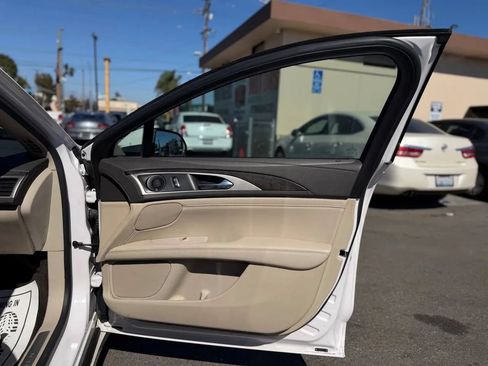 Used 2019 Lincoln MKZ Reserve FWD image 39
