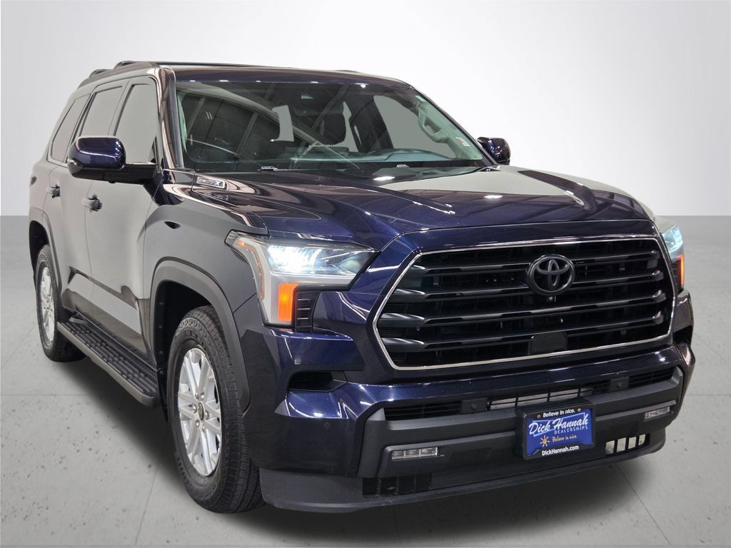 Used 2023 Toyota Sequoia SR5 w/ SR5 Premium Package AWD/4WD image 6