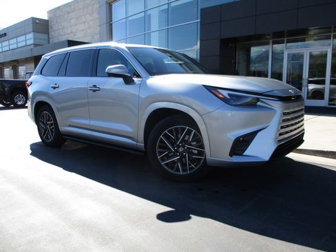 New 2026 Lexus TX 350 AWD image 13