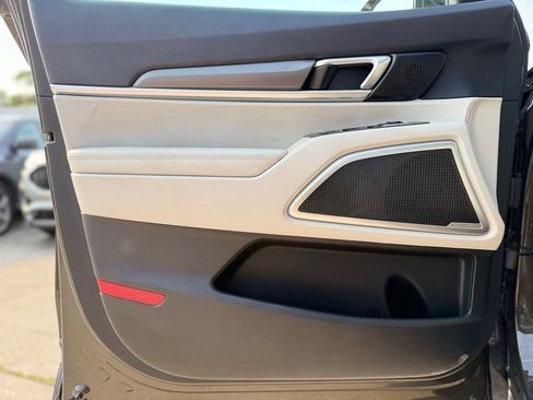 Used 2021 Kia Telluride S FWD image 13