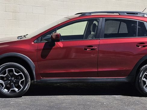 Used 2014 Subaru Crosstrek 2.0i Premium AWD/4WD image 2