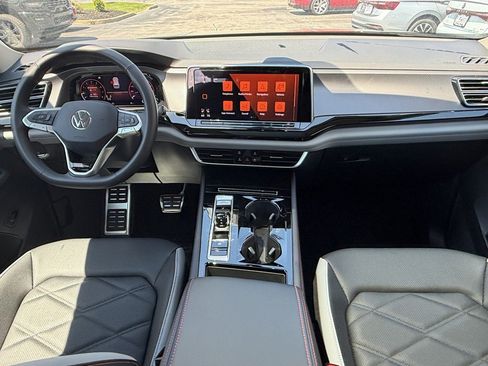 New 2026 Volkswagen Atlas Peak Edition AWD/4WD image 10