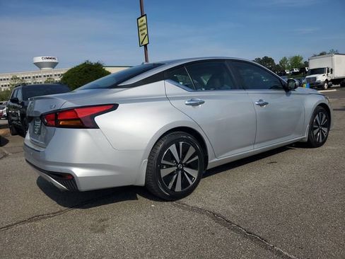 Used 2021 Nissan Altima 2.5 SV w/ SV Premium Package image 6