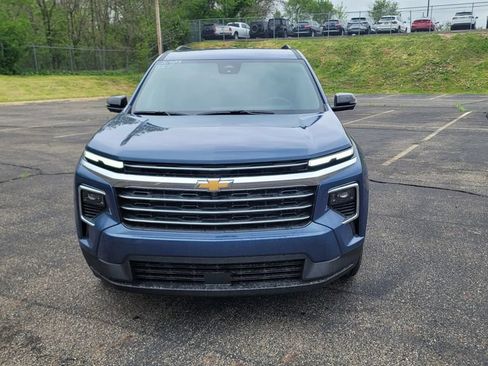 New 2026 Chevrolet Traverse LT w/ Driver Confidence Package AWD/4WD image 4