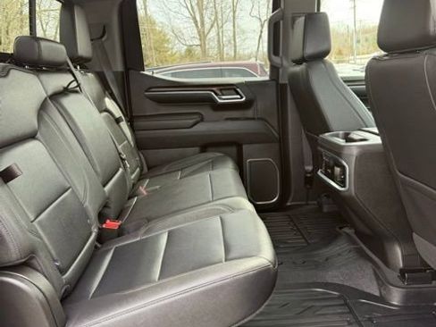Used 2023 GMC Sierra 1500 SLT image 18