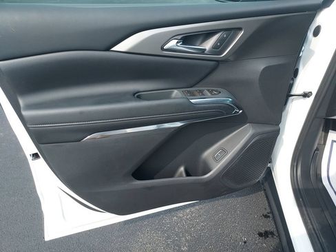 New 2026 Chevrolet Traverse LT w/ Driver Confidence Package FWD image 12