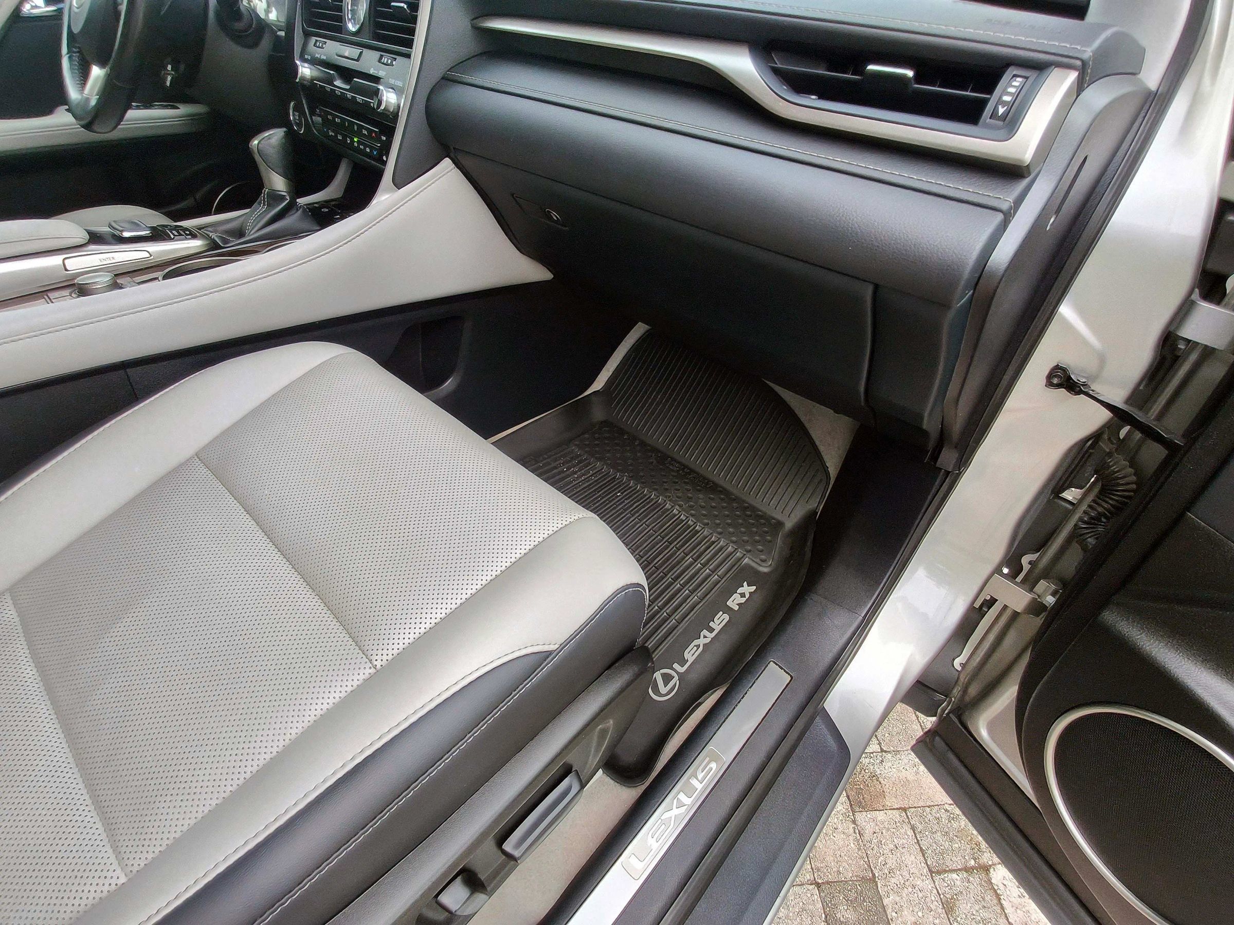 Used 2019 Lexus RX 350 AWD w/ Navigation Package image 43