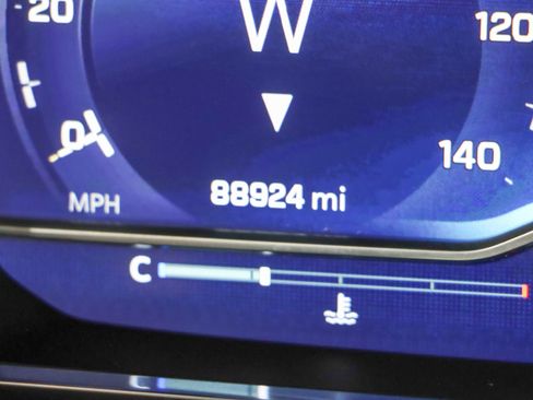 Used 2023 Chevrolet Tahoe LT image 17