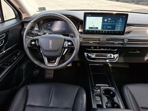 Certified 2023 Lincoln Corsair Reserve w/ Equipment Group 201A image 12