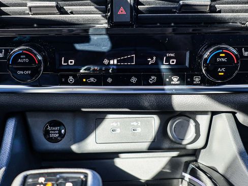 New 2025 Nissan Rogue SL image 33