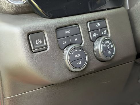 Used 2023 Chevrolet Silverado 1500 RST w/ Rally Edition AWD/4WD image 18