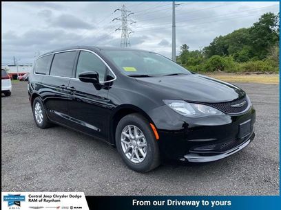 New 2025 Chrysler Voyager LX