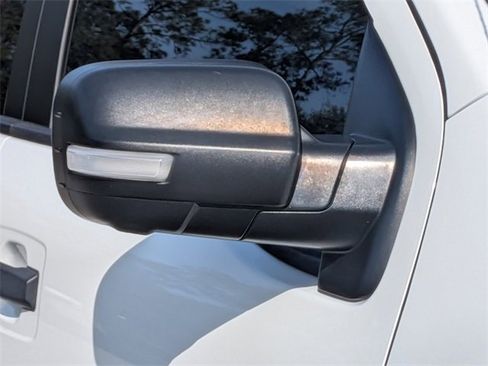 Used 2021 Nissan Titan PRO-4X w/ Pro-4x Convenience Package image 7