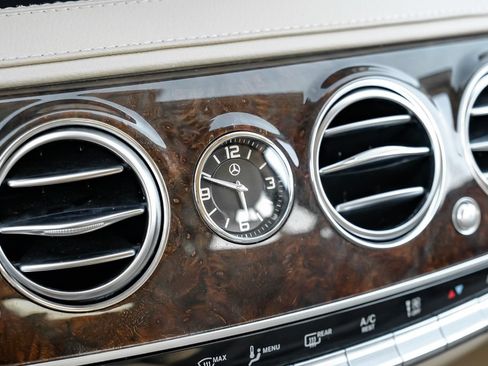 Used 2019 Mercedes-Benz S 560 Sedan image 29