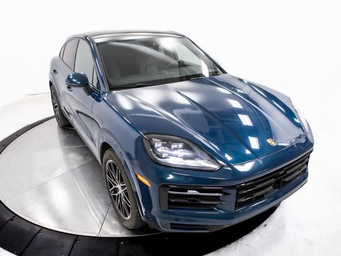 Certified 2024 Porsche Cayenne Coupe image 41
