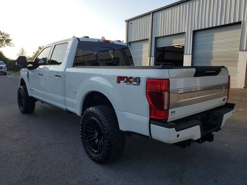 Used 2022 Ford F250 Platinum AWD/4WD image 3