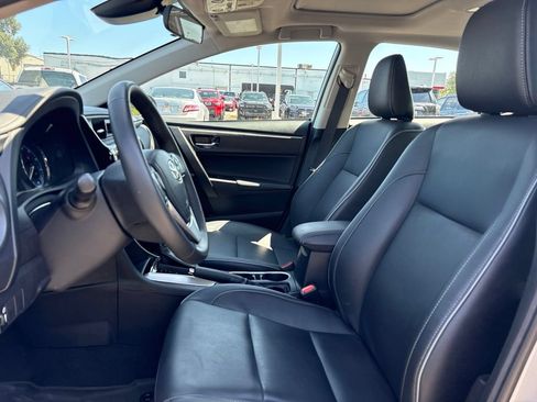 Used 2018 Toyota Corolla XLE FWD image 5