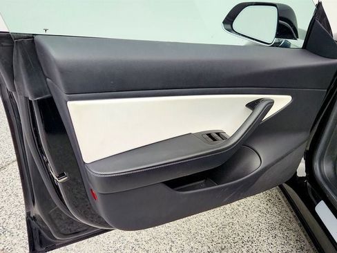 Used 2019 Tesla Model 3 Standard Range Plus RWD image 11