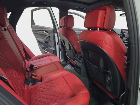 Used 2023 Audi SQ5 Prestige w/ Prestige Package image 13