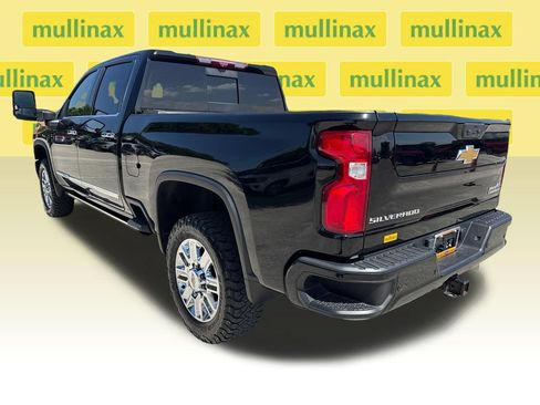 Used 2024 Chevrolet Silverado 2500 High Country w/ Technology Package AWD/4WD image 10