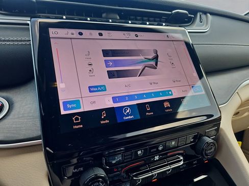 New 2025 Jeep Grand Cherokee Limited w/ Luxury Tech Group II image 19