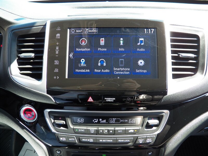 Used 2017 Honda Pilot Elite image 28