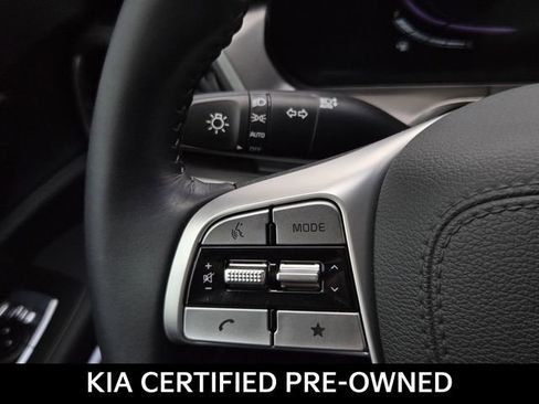 Certified 2025 Kia Telluride S FWD image 32