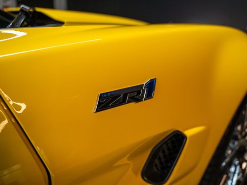 Used 2011 Chevrolet Corvette ZR1 w/ Preferred Equipment Group RWD image 21