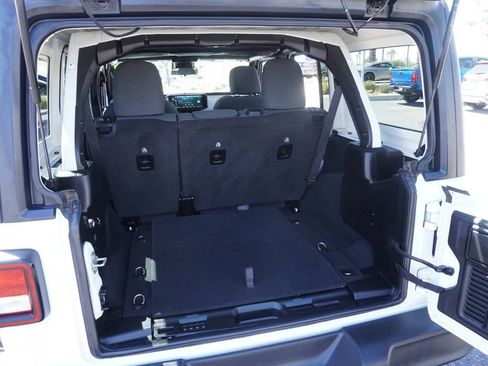 Used 2024 Jeep Wrangler Unlimited Sport AWD/4WD image 12