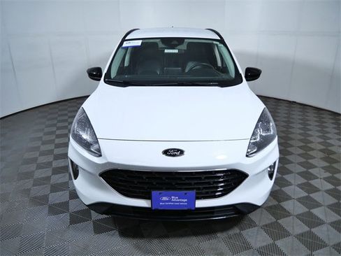 Certified 2022 Ford Escape SEL w/ Equipment Group 302A image 3