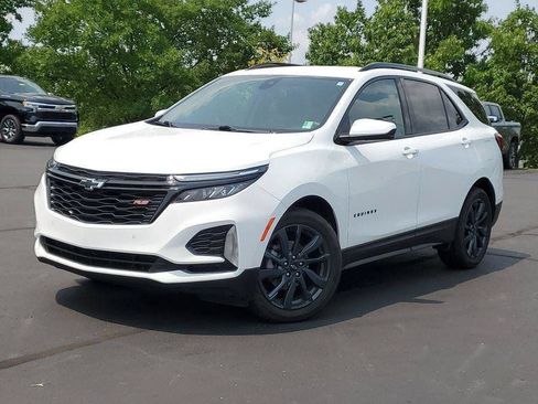 Used 2022 Chevrolet Equinox RS FWD image 3