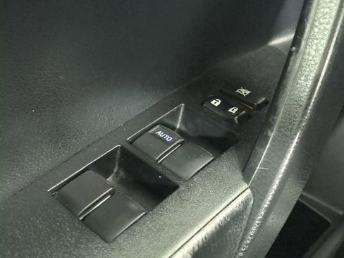 Used 2016 Toyota Corolla S image 26